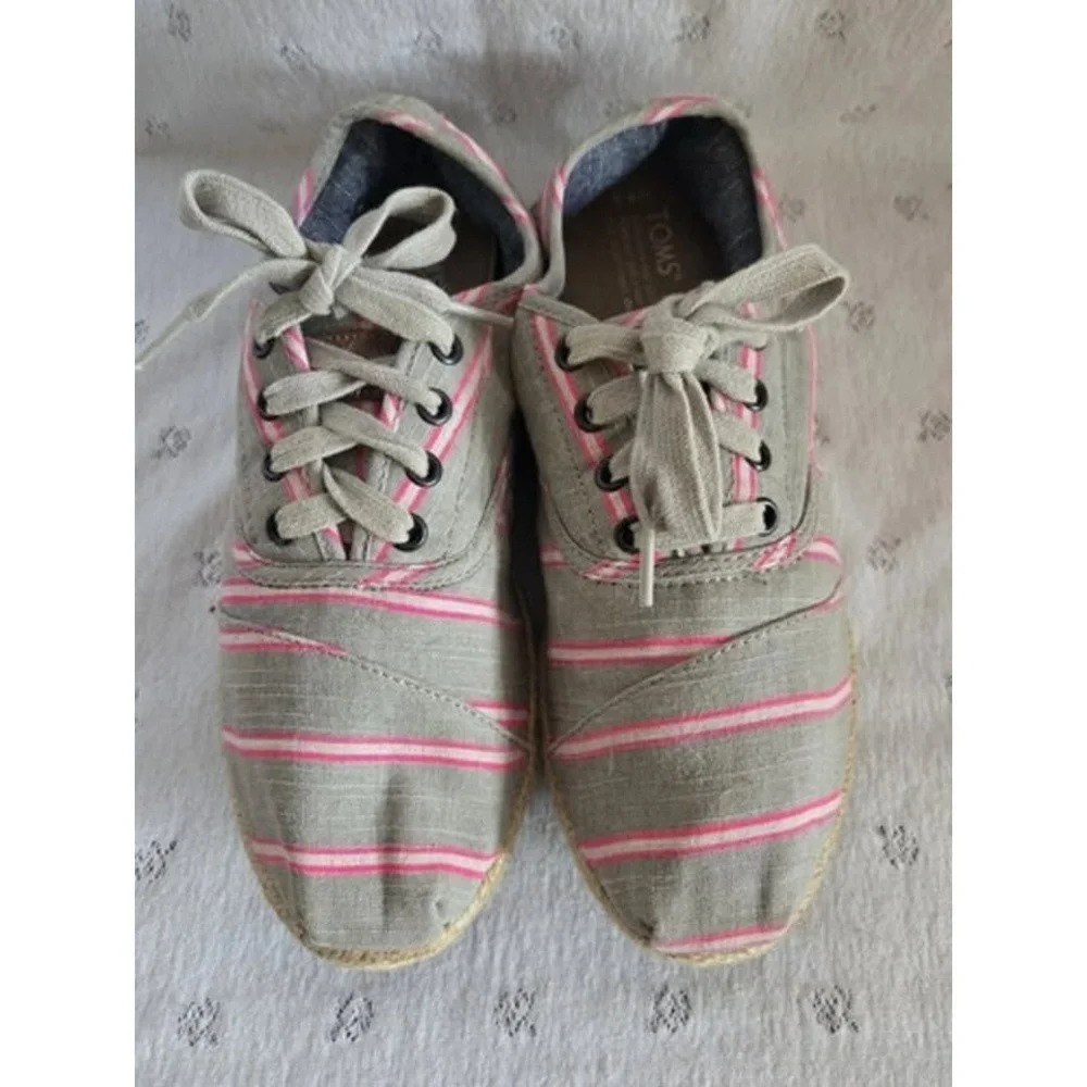 TOMS Striped Canvas Lace-Up Sneakers / Espadrilles in Gray + Hot Pink Size 8.5